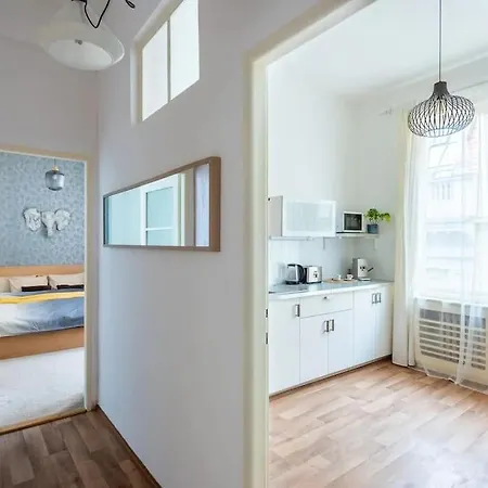 Apartment Beautiful Flat In Center With Balcony Prague