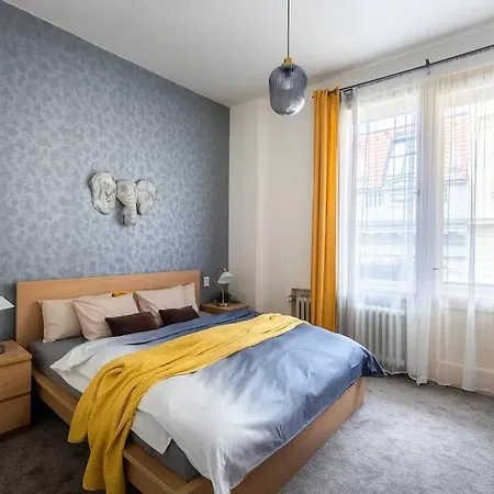 Beautiful Flat In Center With Balcony Praga