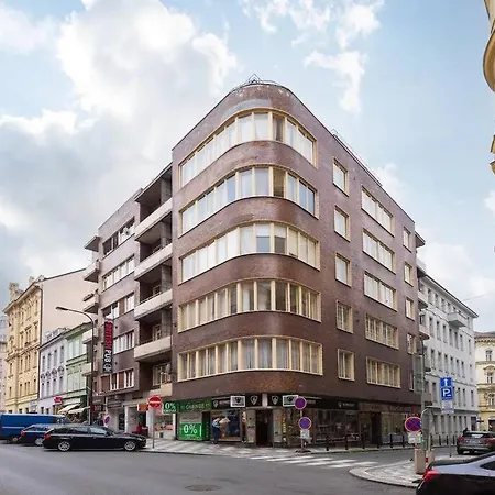 Beautiful Flat In Center With Balcony Apartamento Praga